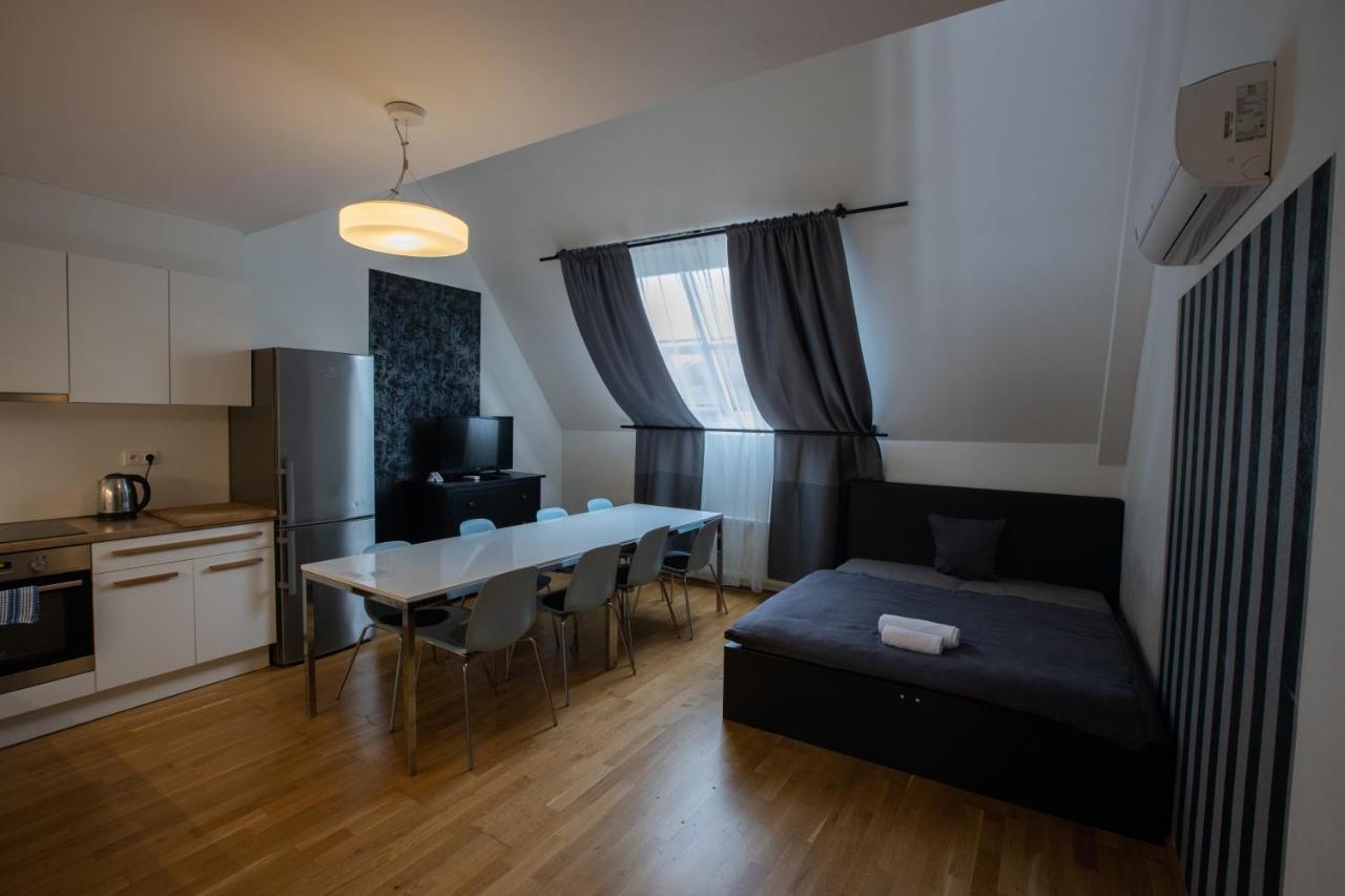 Riverside Spirit Prag Exterior foto